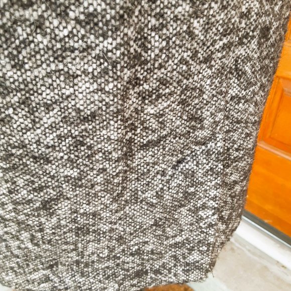 Bowden Wool Blend Skirt 6P with Black Waist Band. Back Slit. Fully Lined - Picture 8 of 11